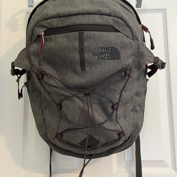 The north face backpack in grey, very good condition - Picture 3 of 6